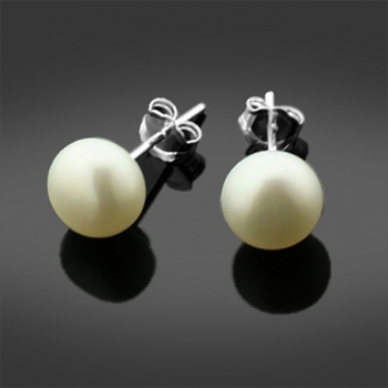 Image FREE FreshWater Pearl Earrings